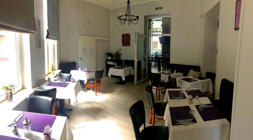 Hotel-Restaurant Windsor มงดอร์ฟ-เล-แบ็ง ภายนอก รูปภาพ