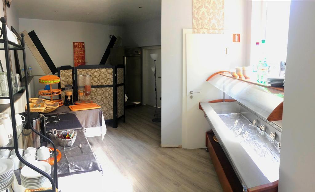 Hotel-Restaurant Windsor มงดอร์ฟ-เล-แบ็ง ภายนอก รูปภาพ