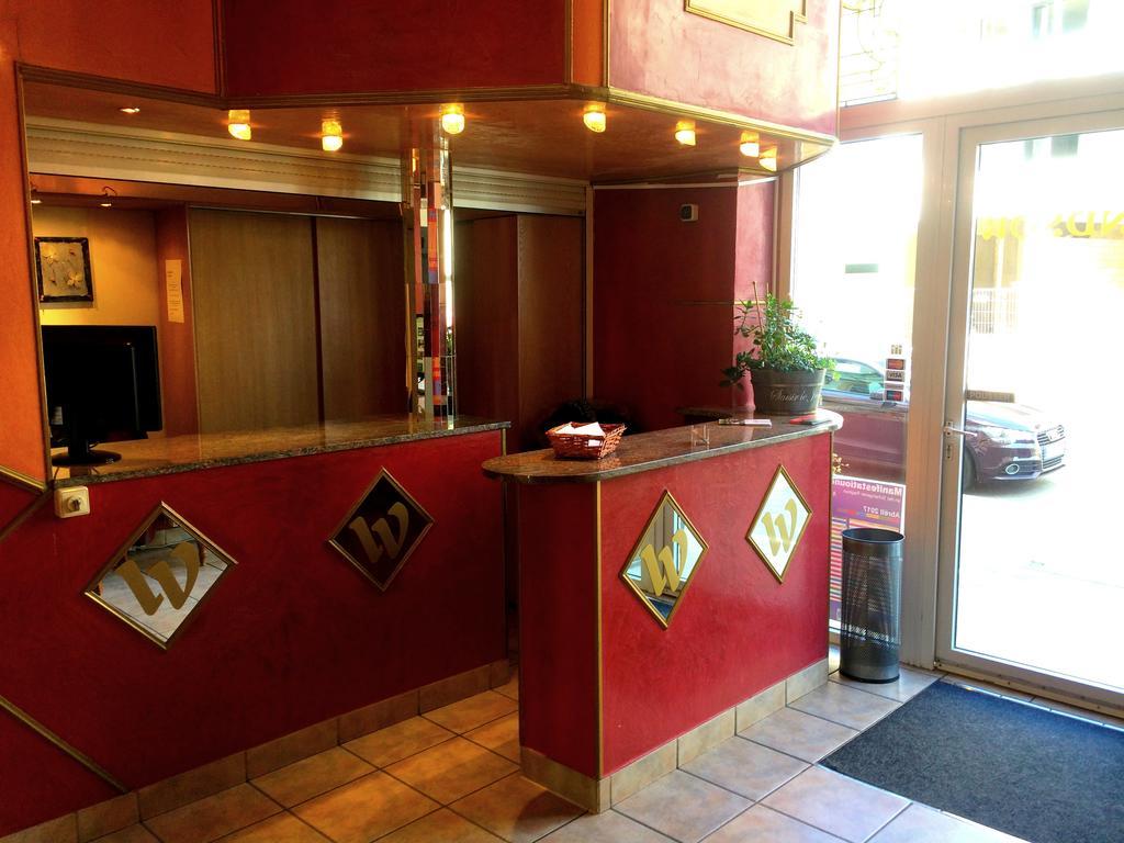 Hotel-Restaurant Windsor มงดอร์ฟ-เล-แบ็ง ภายนอก รูปภาพ