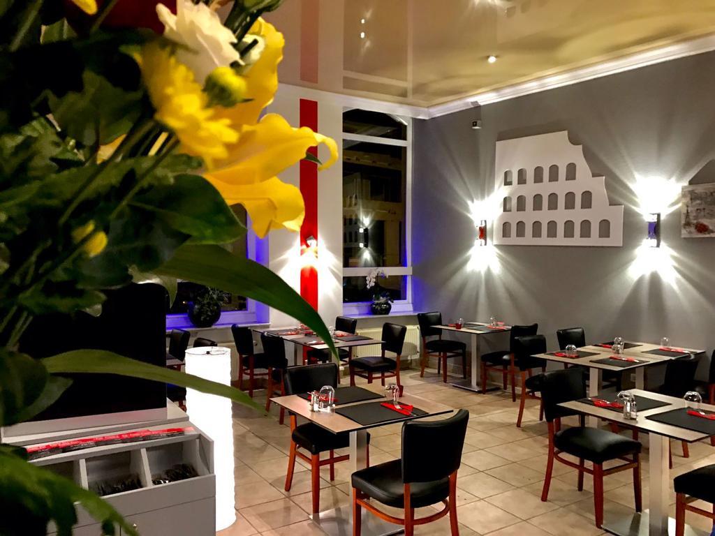 Hotel-Restaurant Windsor มงดอร์ฟ-เล-แบ็ง ภายนอก รูปภาพ